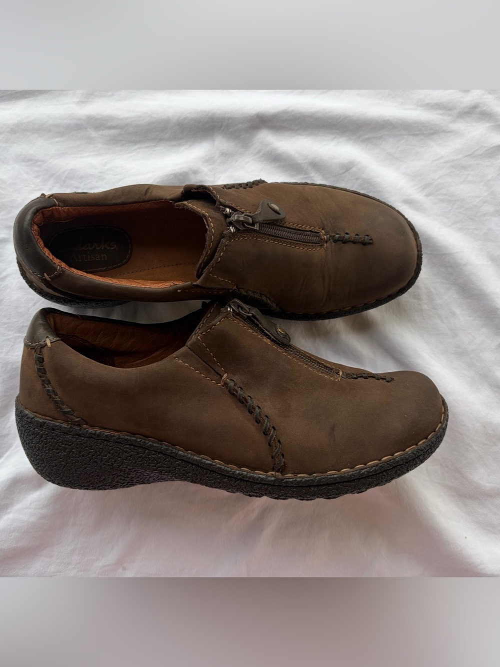 Clarks Brown Leather Zip-Front Slip-On Loafers Cute Comfy Super Soft Sz 8